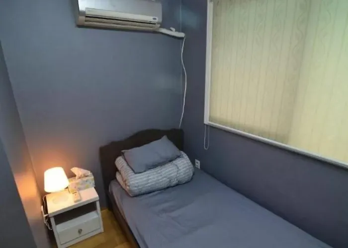 Kimchee Hongdae Seul